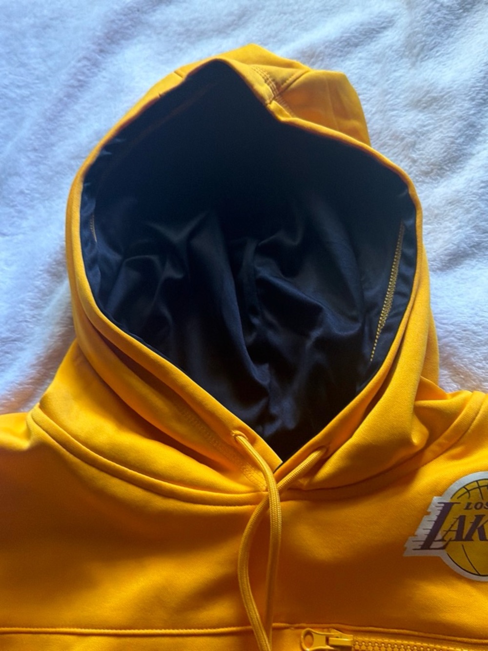 Los Angeles Lakers Gold Pullover Hoodie - Picture 2 of 5